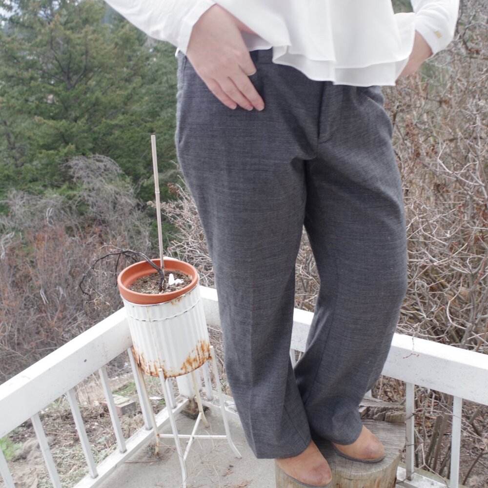 Ladies Gray Pants By Gap Wool Blend Curvy